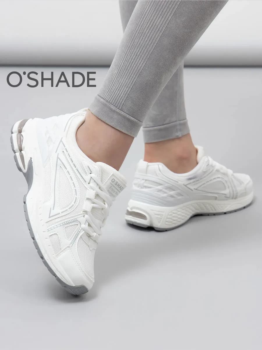 Кроссовки спортивные белые