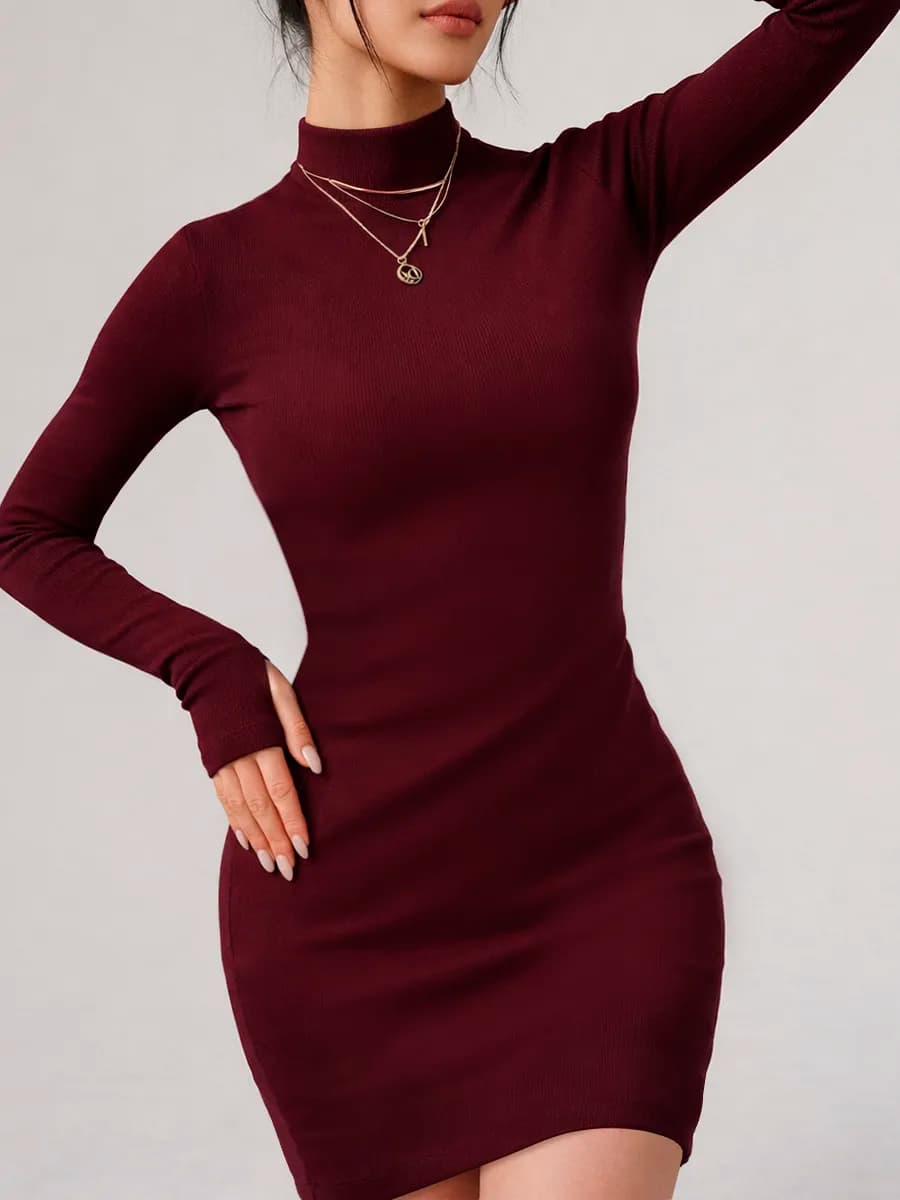 Трикотажное вечернее мини платье лапша