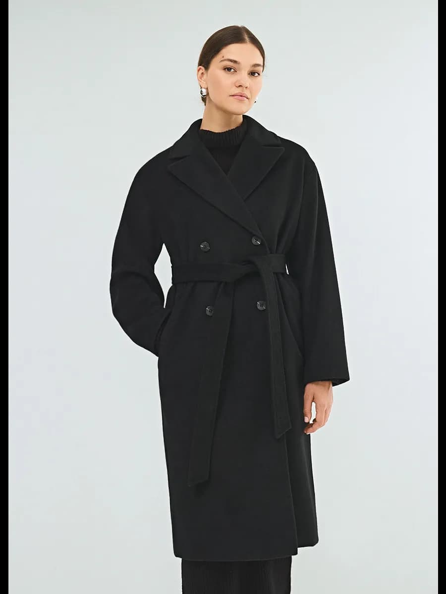 Длинное двубортное пальто с поясом
