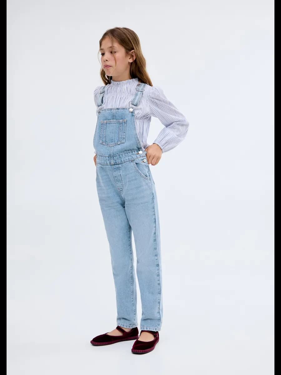 Длинный джинсовый комбинезон