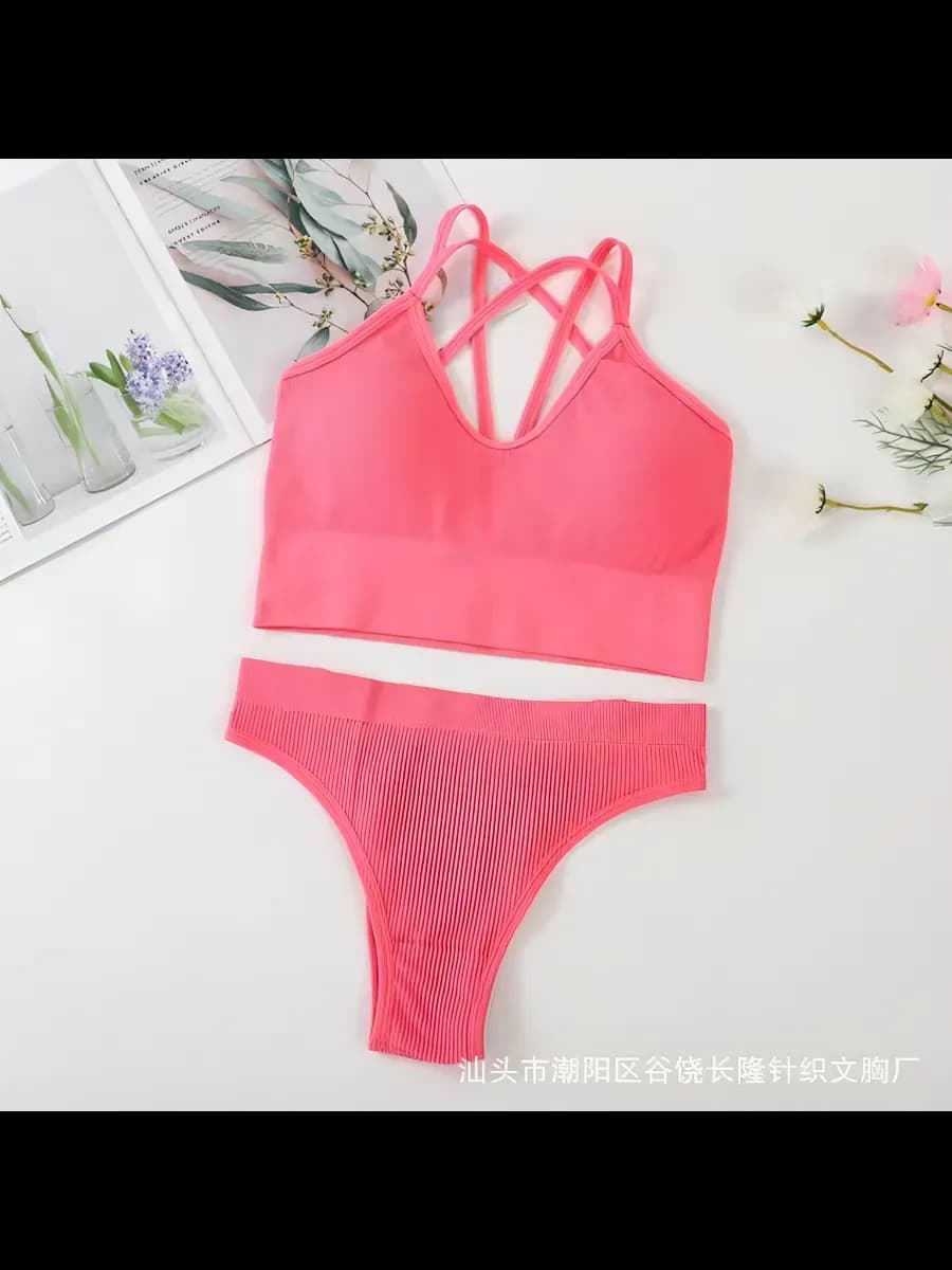 Нижнее белье комплект бесшовное спортивное топ трусы