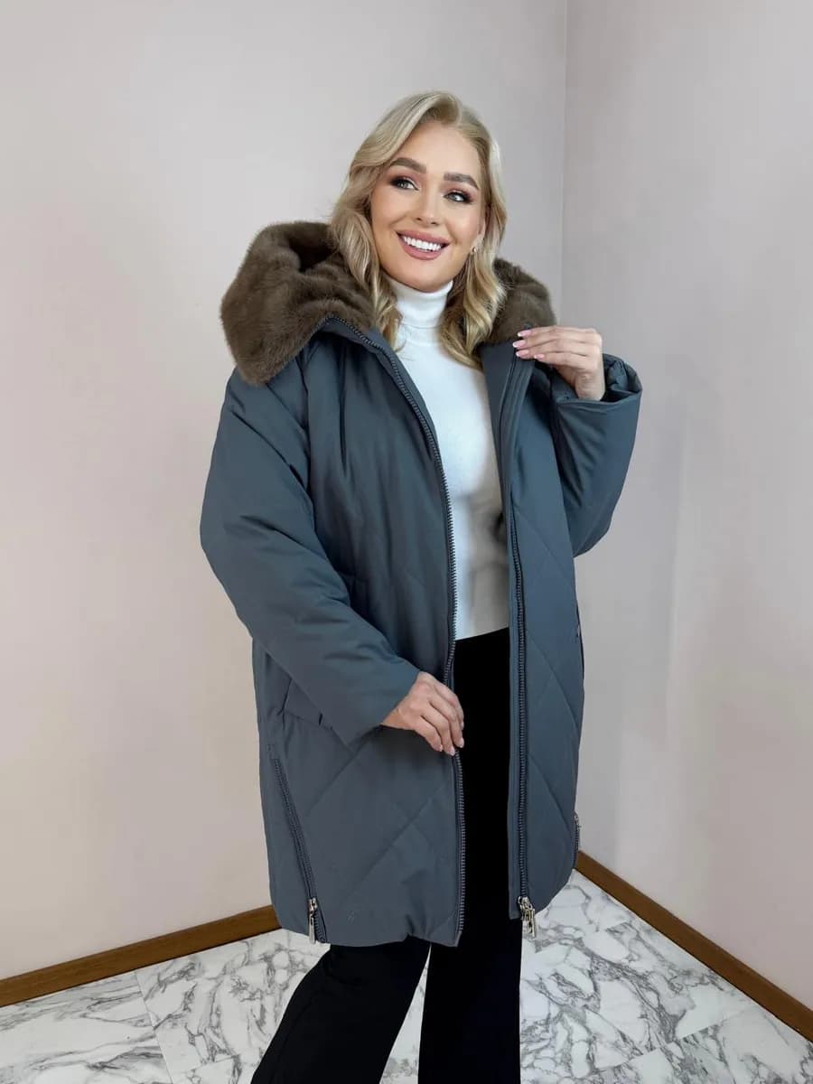 Куртка зимняя с капюшоном