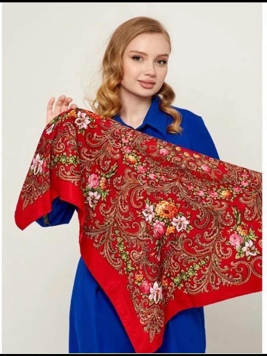 Платок с русскими рисунками