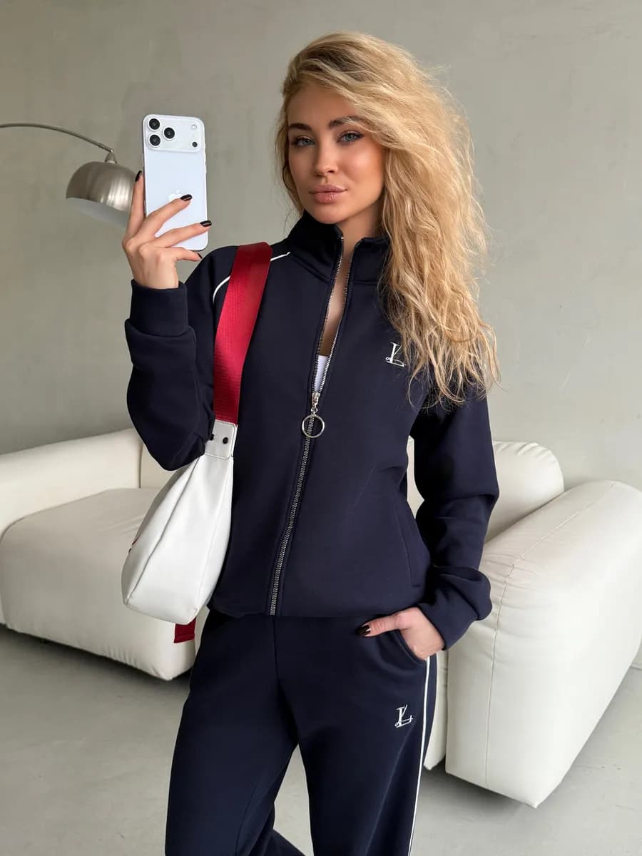 Теплый костюм на флисе с молнией