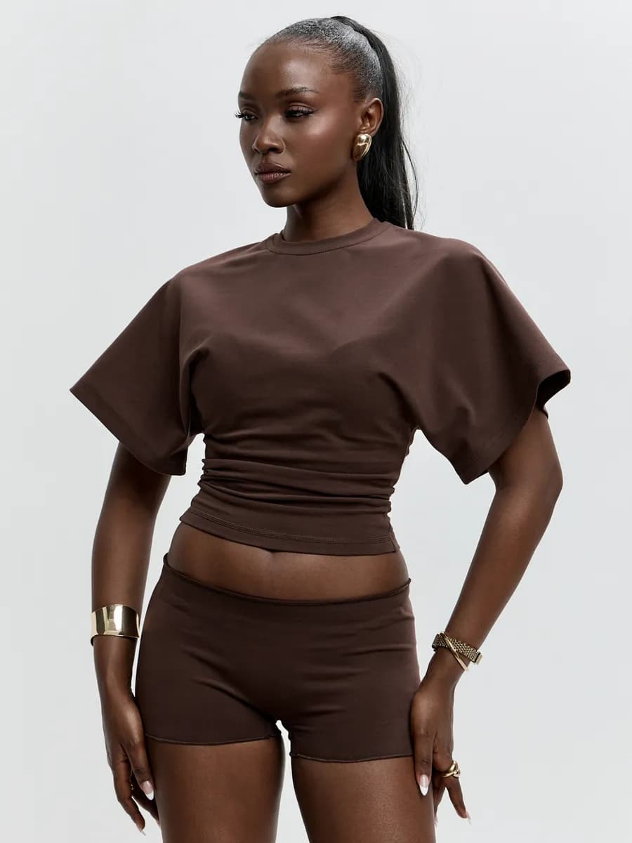 футболка облегающая с широкими рукавами летучая мышь - фото 1