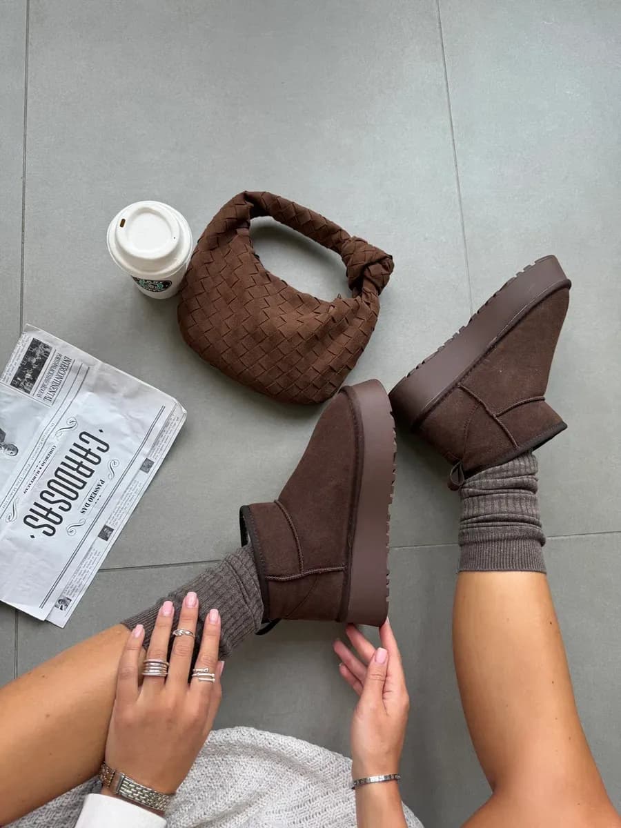 Зимние натуральные угги короткие коричневые