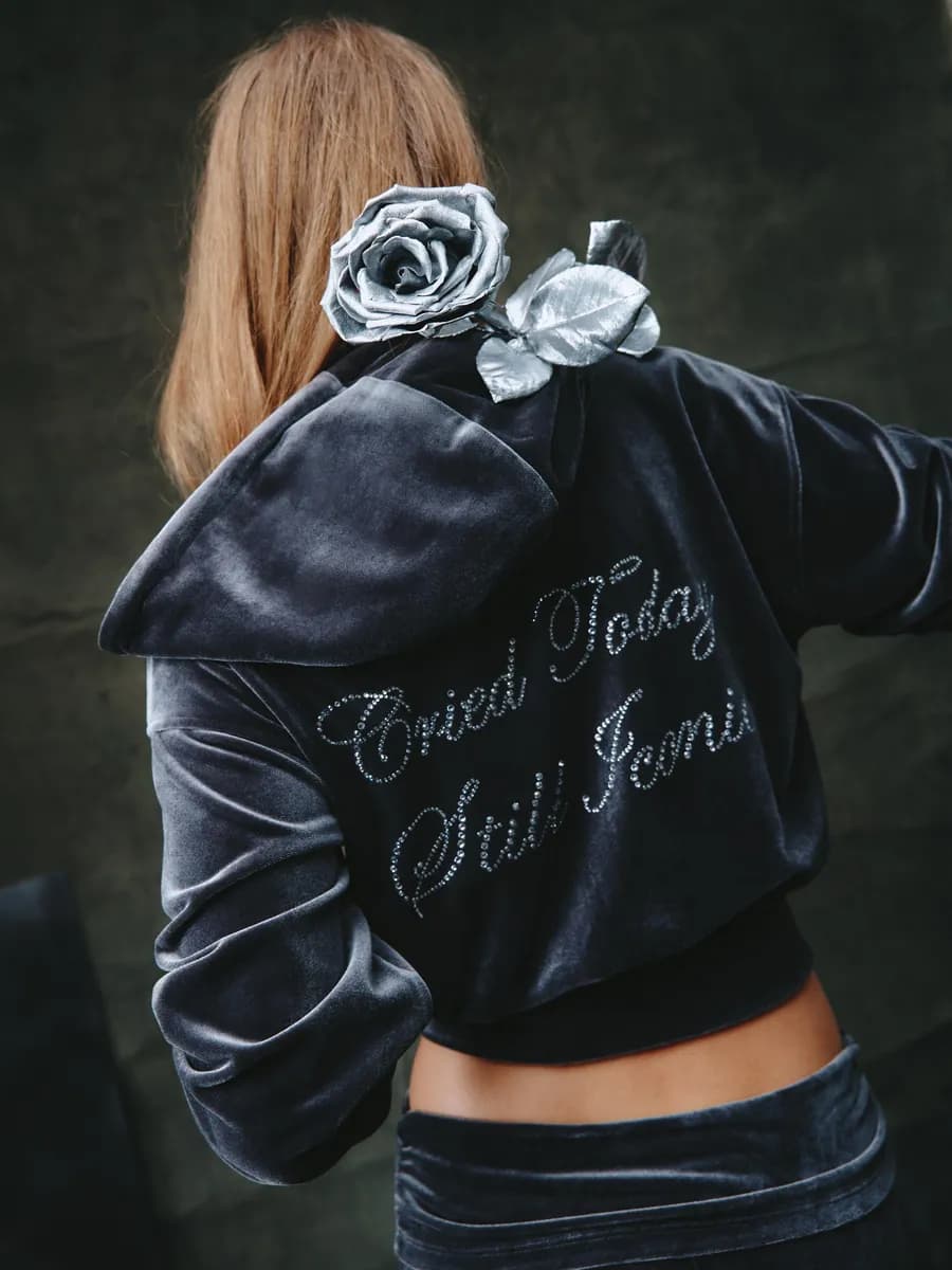 Велюровая толстовка из линейки Young