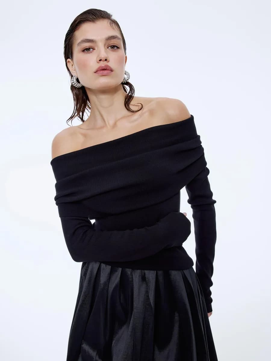 Вязаный джемпер с открытыми плечами