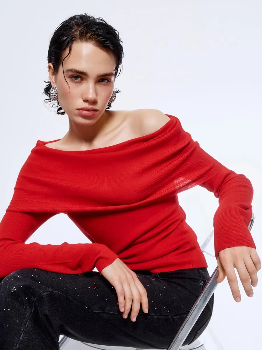 Вязаный джемпер с открытыми плечами