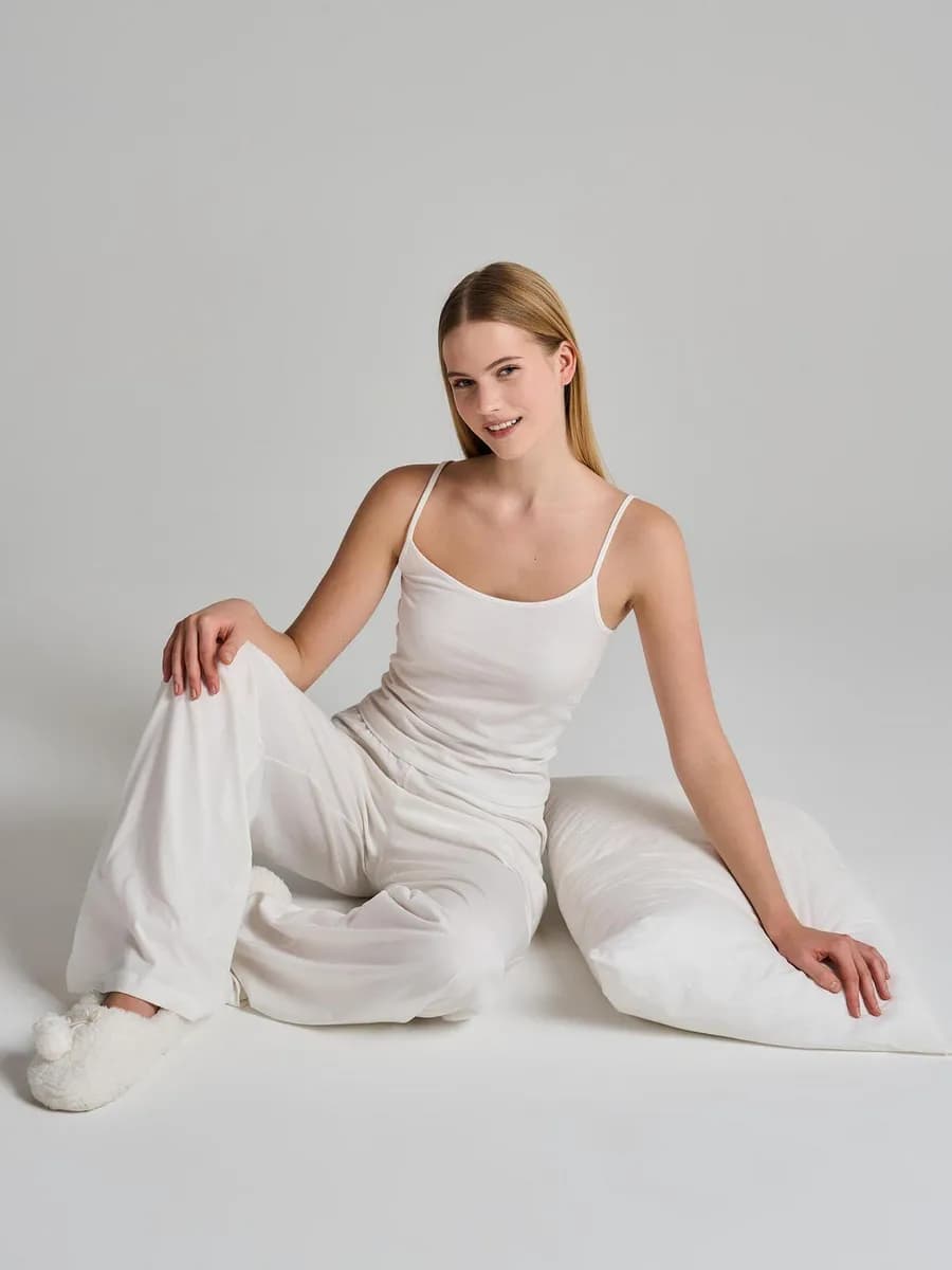 Пижама из хлопка с майкой и брюками