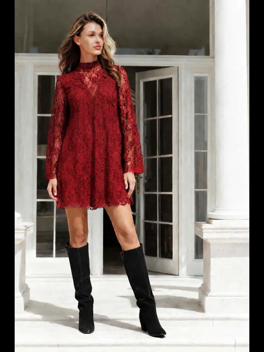 Платье женское кружевное