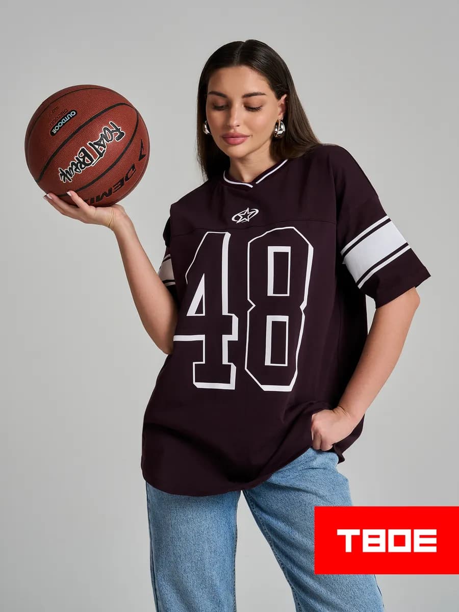 Спортивная футболка с надписью