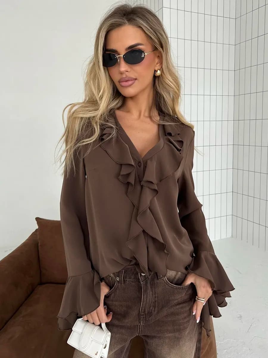 Блузка нарядная с воланами праздничная с рюшами