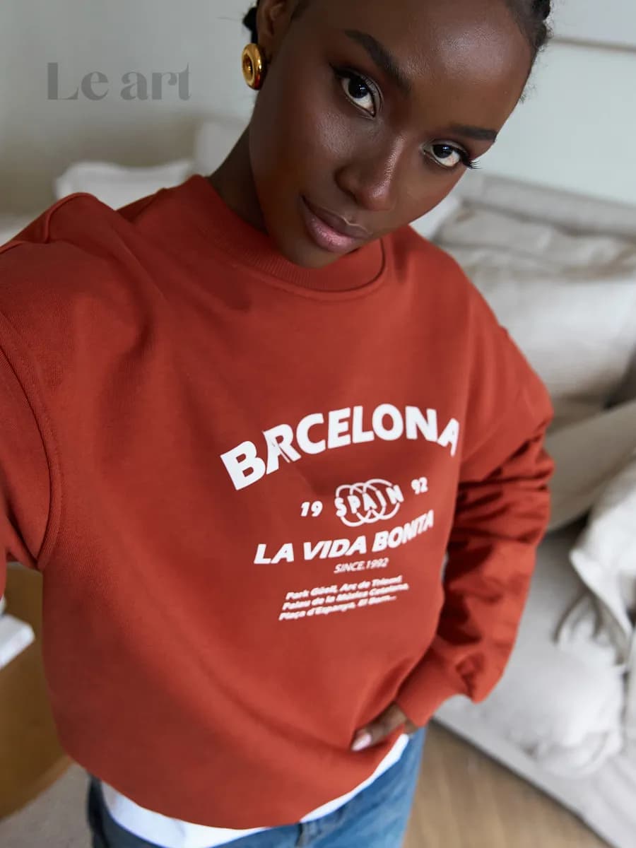 Свитшот оверсайз укороченный с принтом