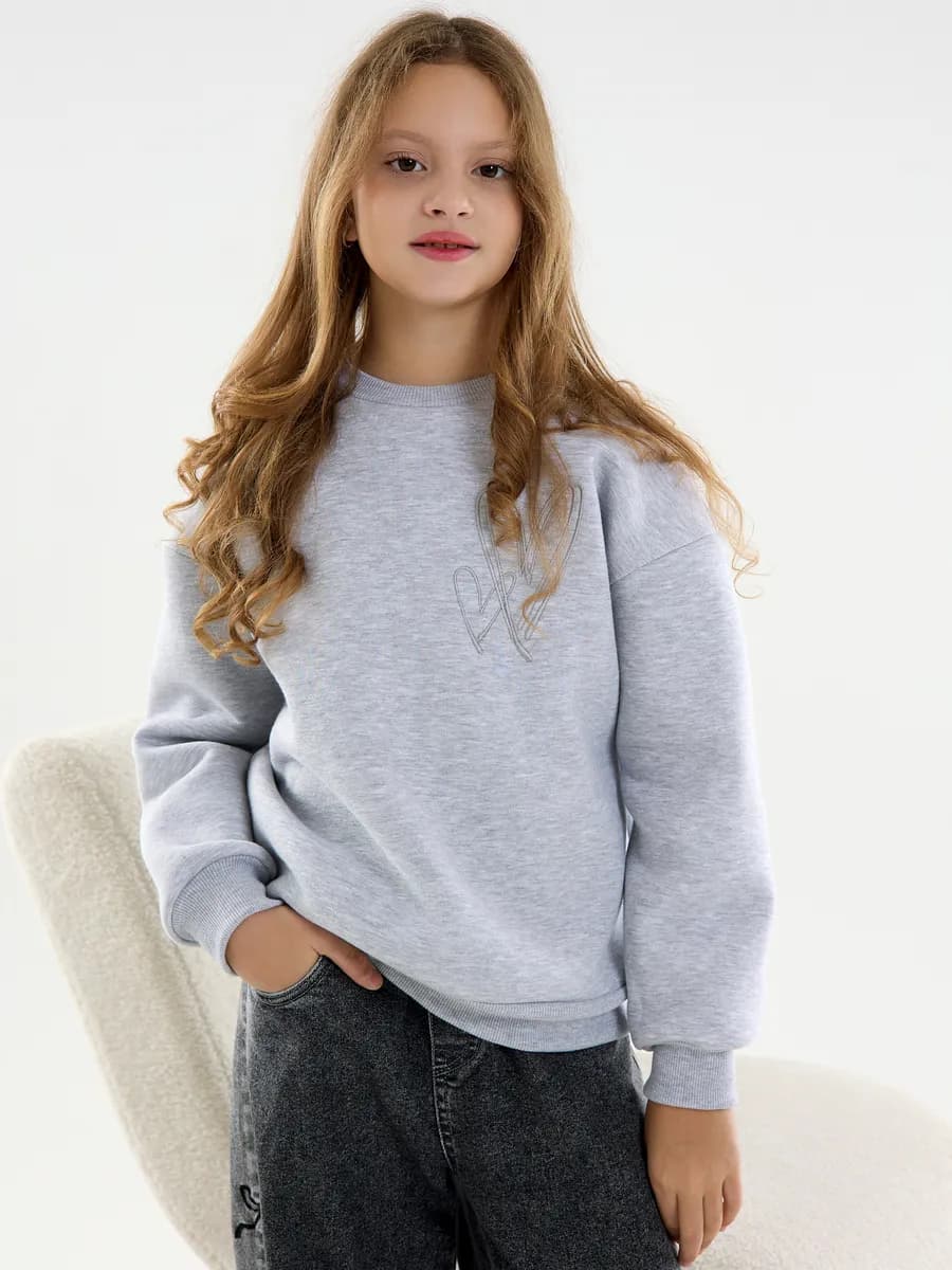 Свитшот без капюшона с вышивкой и начесом