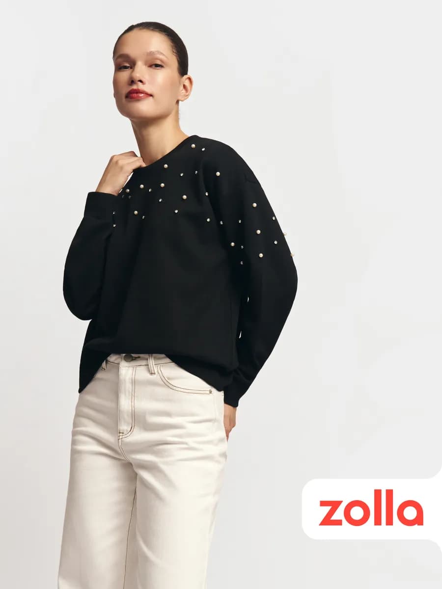 Женский объёмный свитшот со стразами