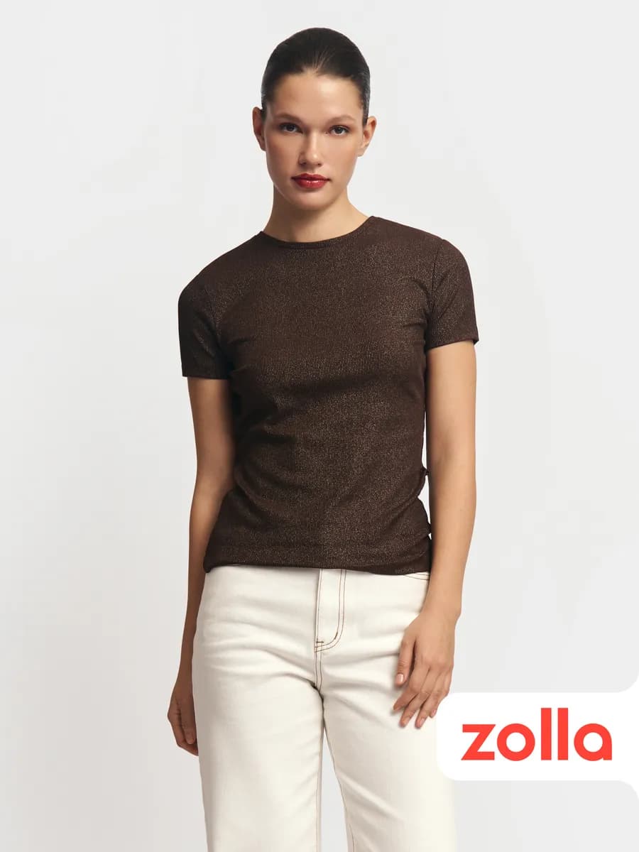 Женская прилегающая футболка с блеском