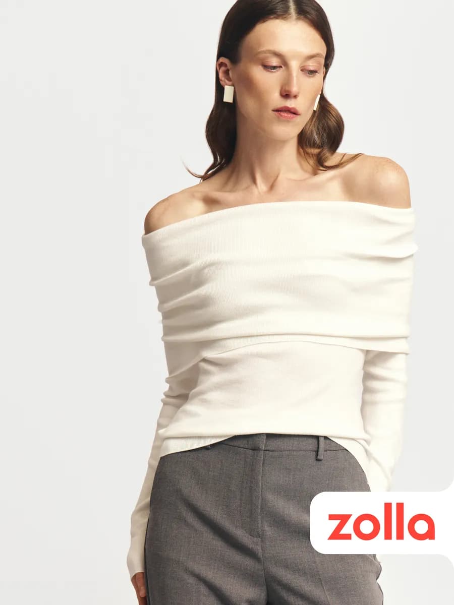 Женский джемпер с открытыми плечами