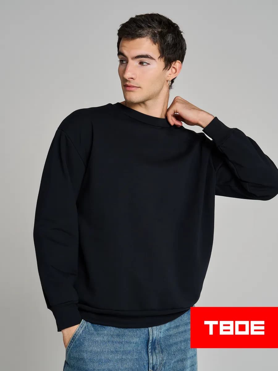 Свитшот свободного кроя