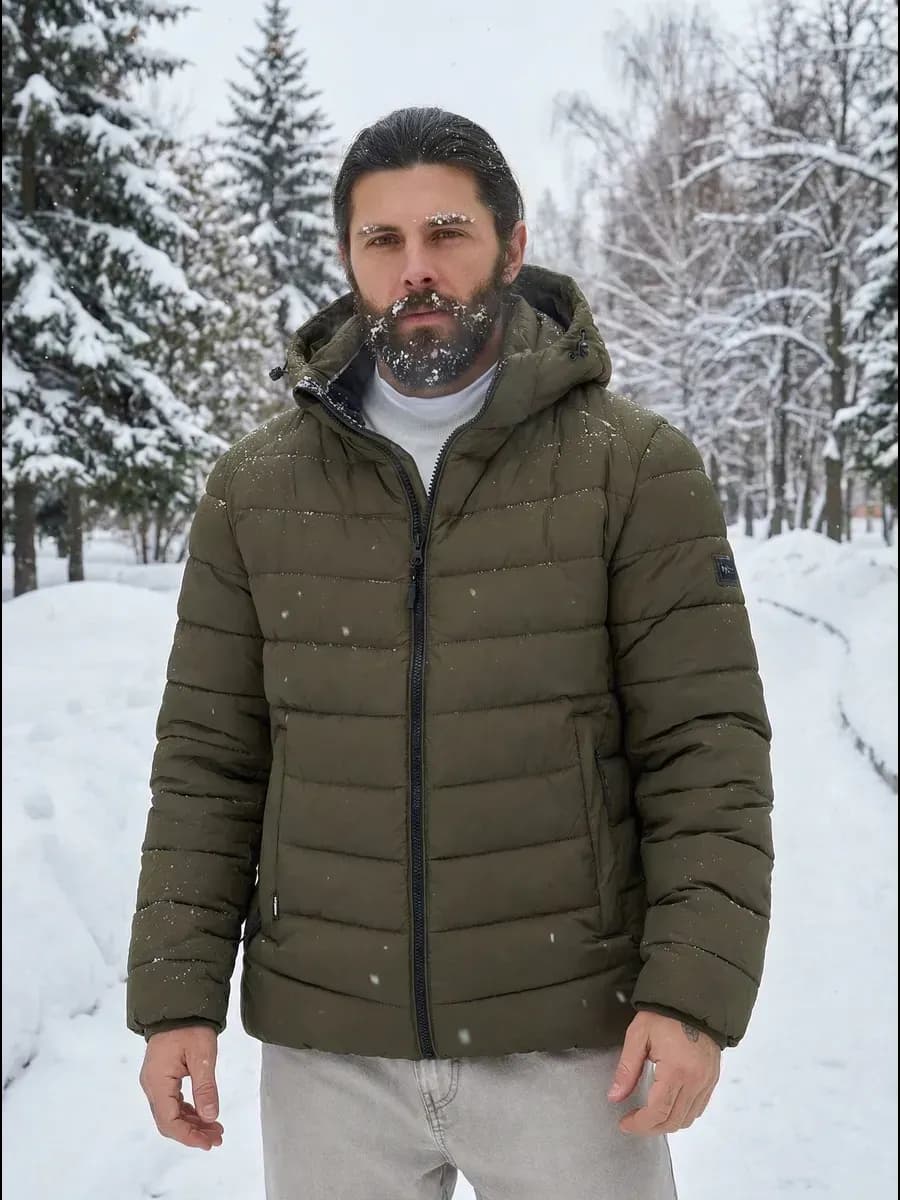 Куртка зимняя короткая с капюшоном