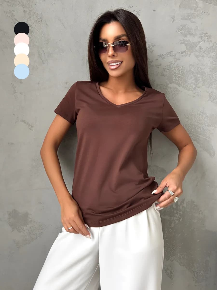 Футболка однотонная с вырезом - фото 1