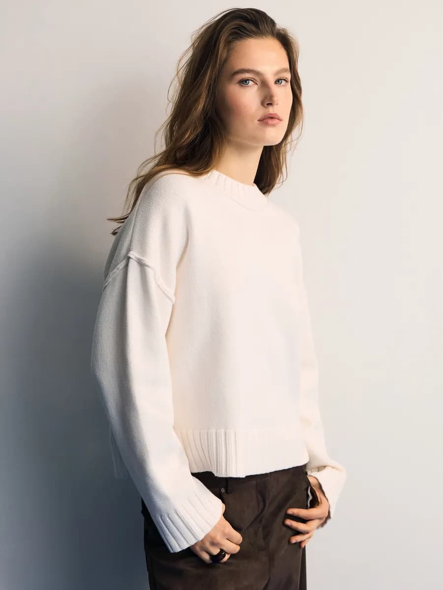 Джемпер теплый вязаный оверсайз укороченный с хлопком