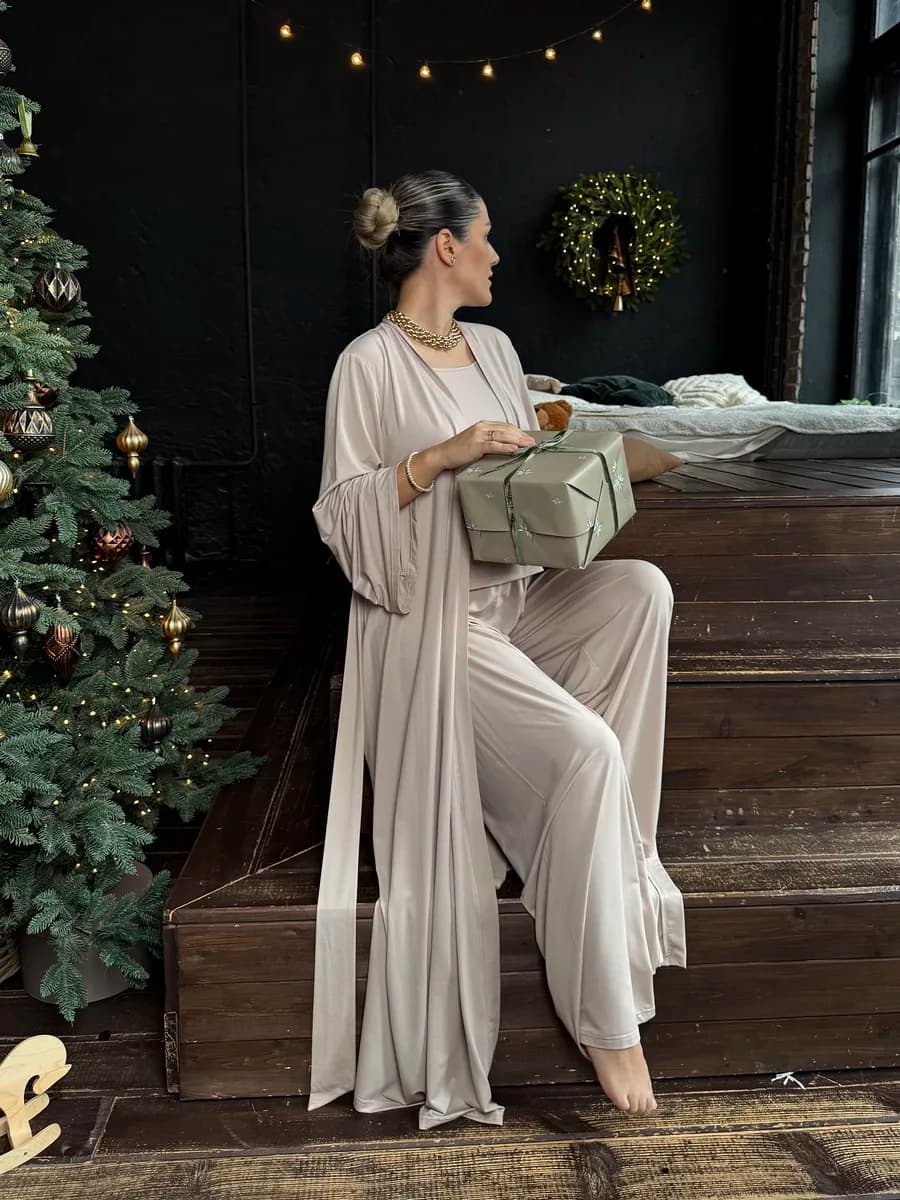 Пижама тройка со штанами майкой и длинным халатом домашняя