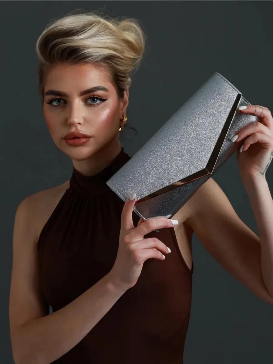 Клатч вечерний маленький на цепочке сумочка