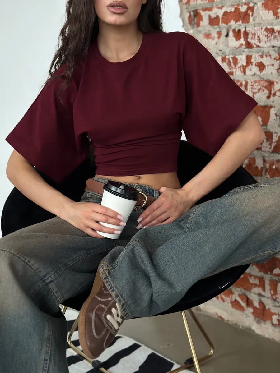 Приталенная футболка с широкими рукавами летучая мышь - фото 1