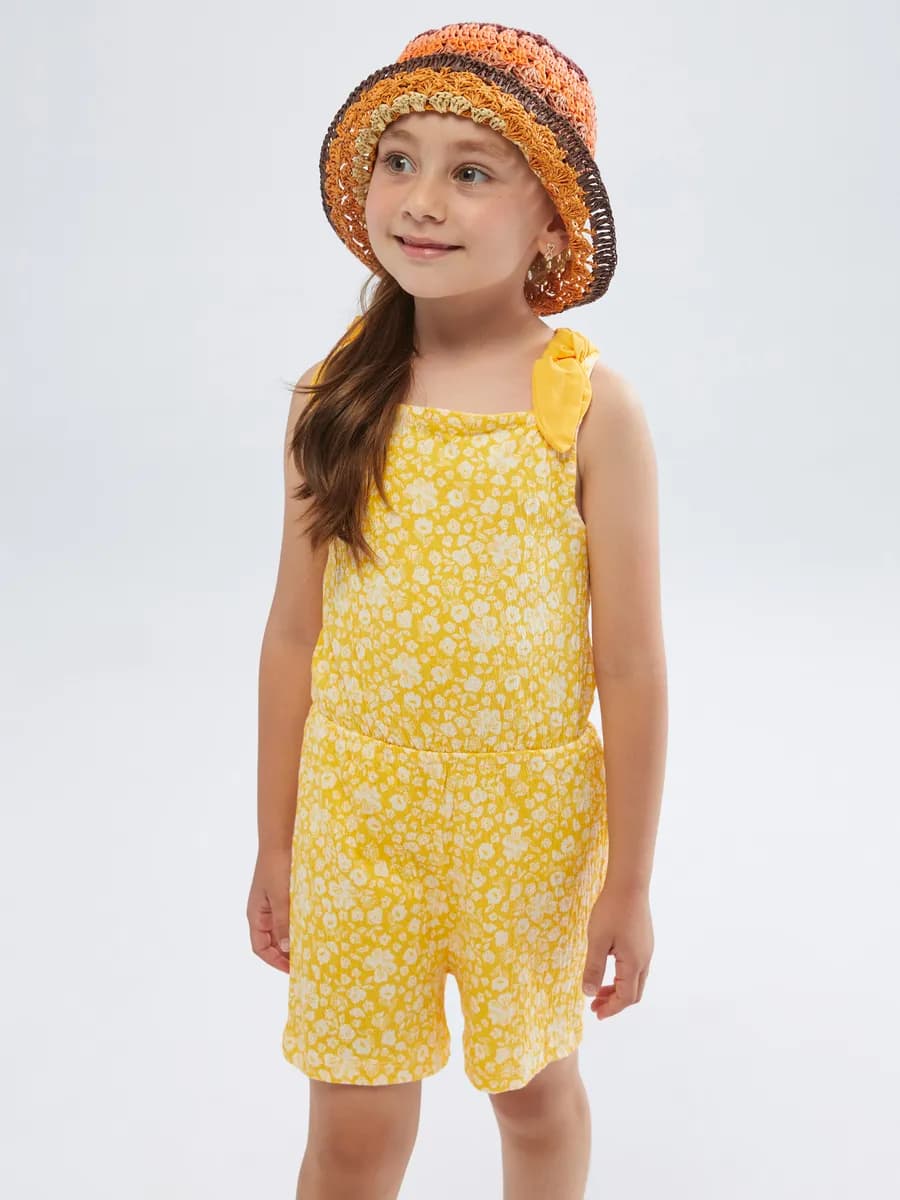 Комбинезон квадратным воротником цветочным для девочек
