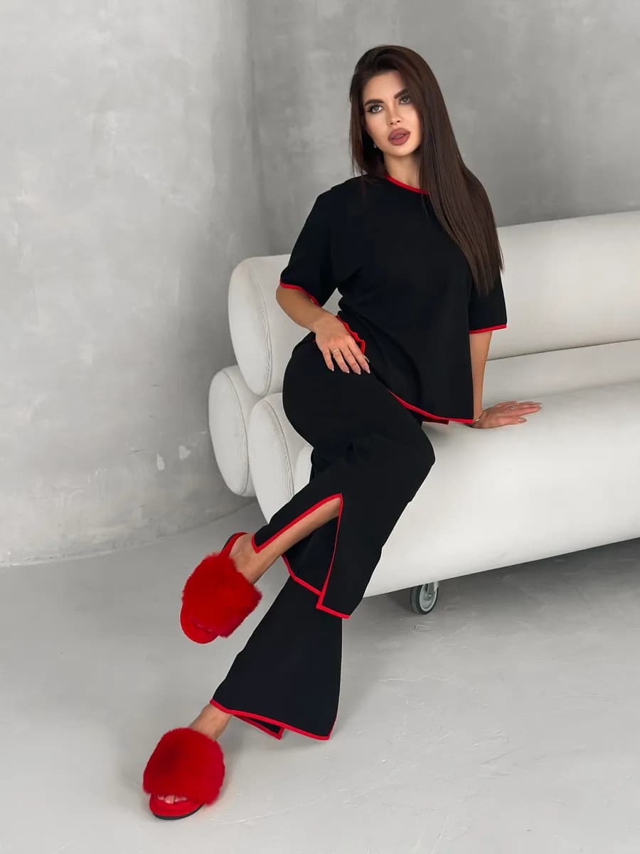 Пижама со штанами и футболкой домашняя новогодняя