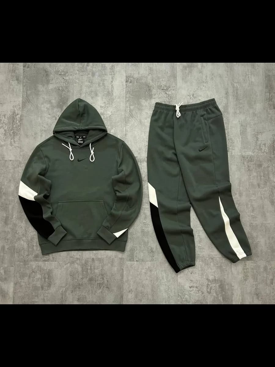Спортивный костюм двойка с капюшоном на флисе