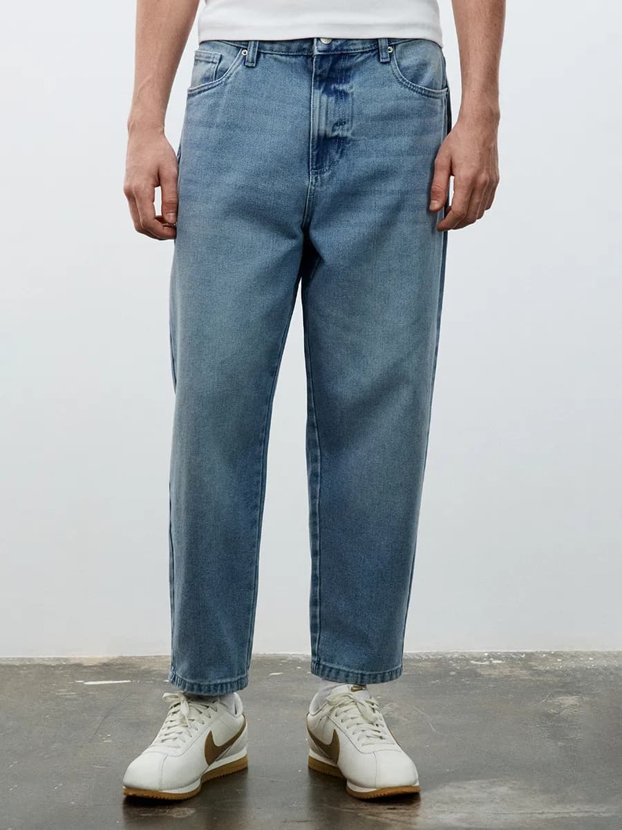 Джинсы-бананы зауженные