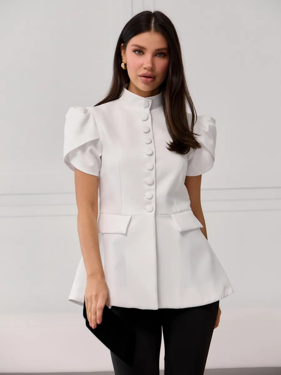 Пиджак приталенный с баской без рукавов