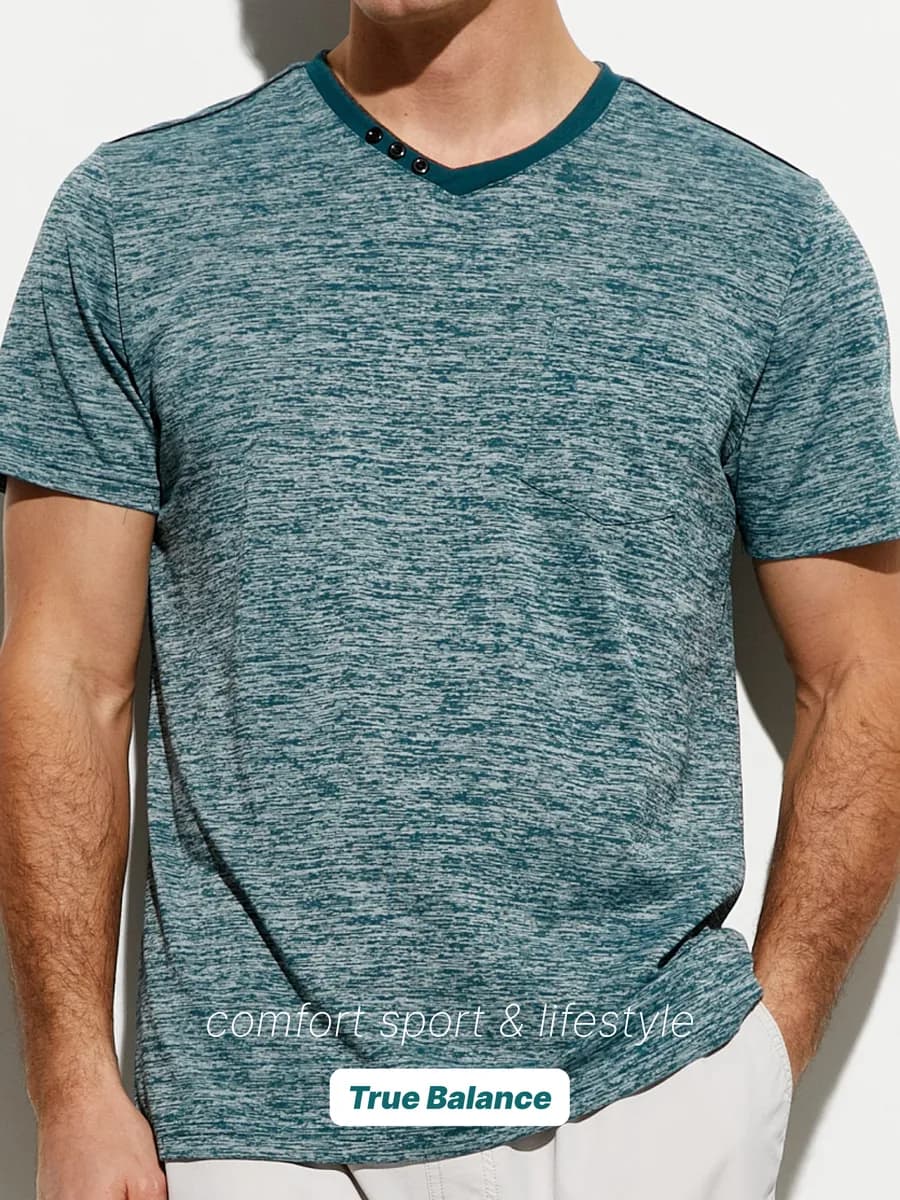 Футболка мужская однотонная с V вырезом