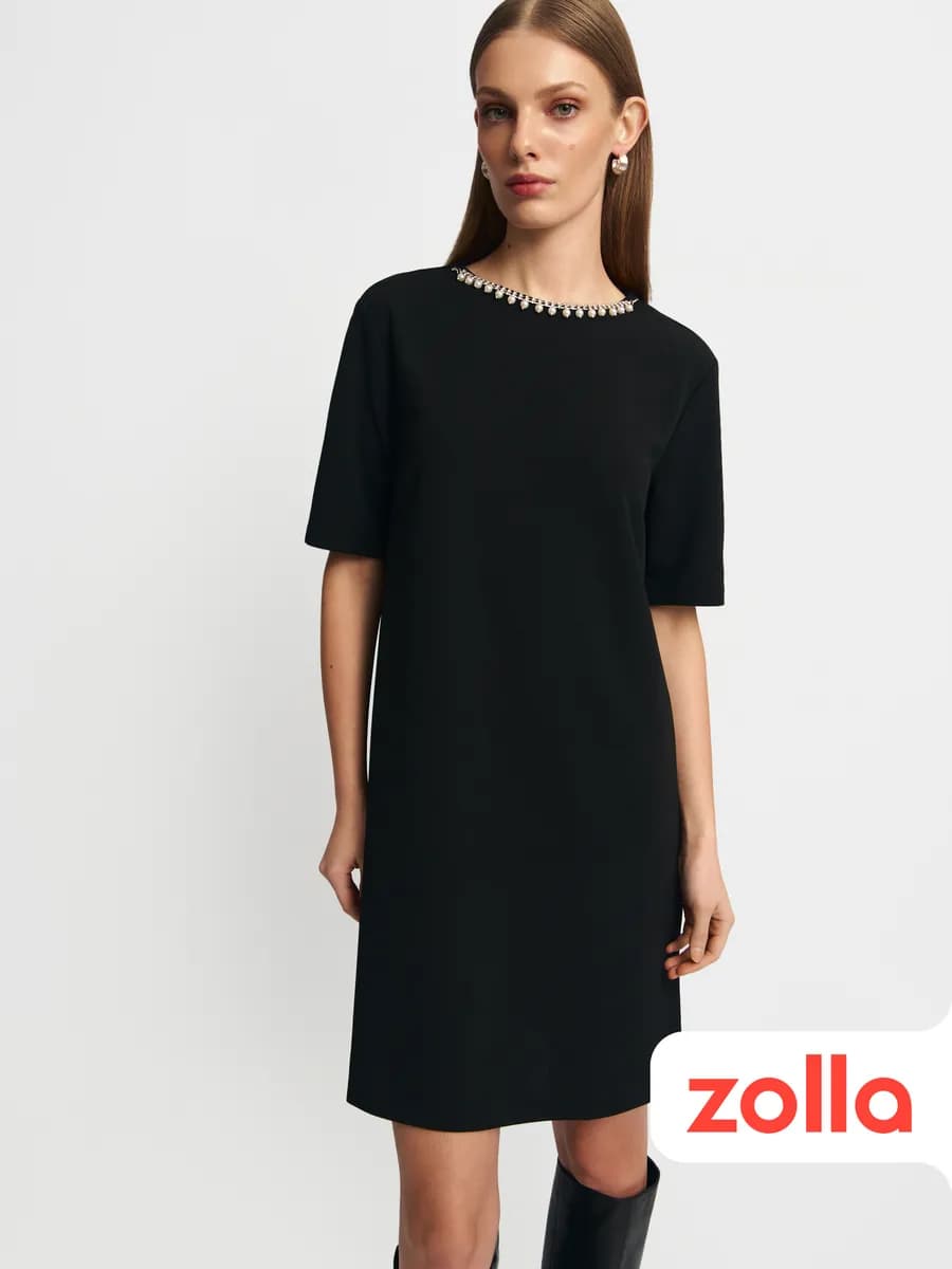 Женское платье мини с цепочкой - фото 1