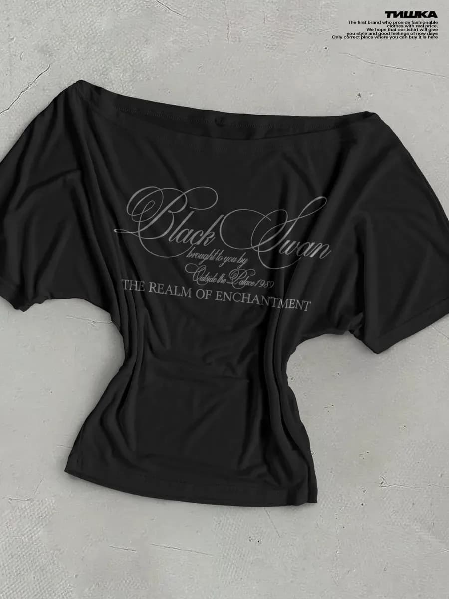 Футболка летучая мышь с открытыми плечами model off duty