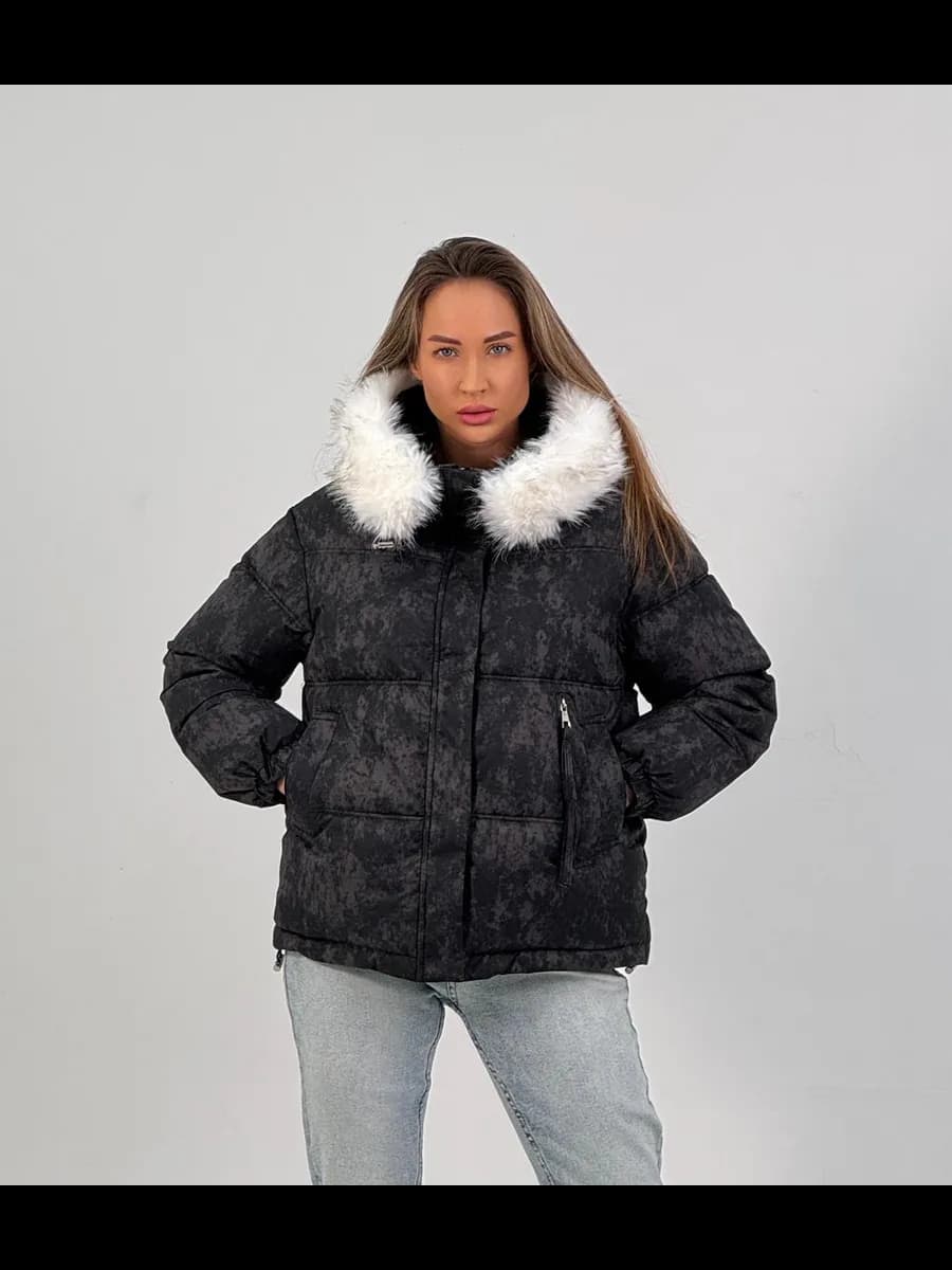 Короткая зимняя куртка с капюшоном, Оверсайз