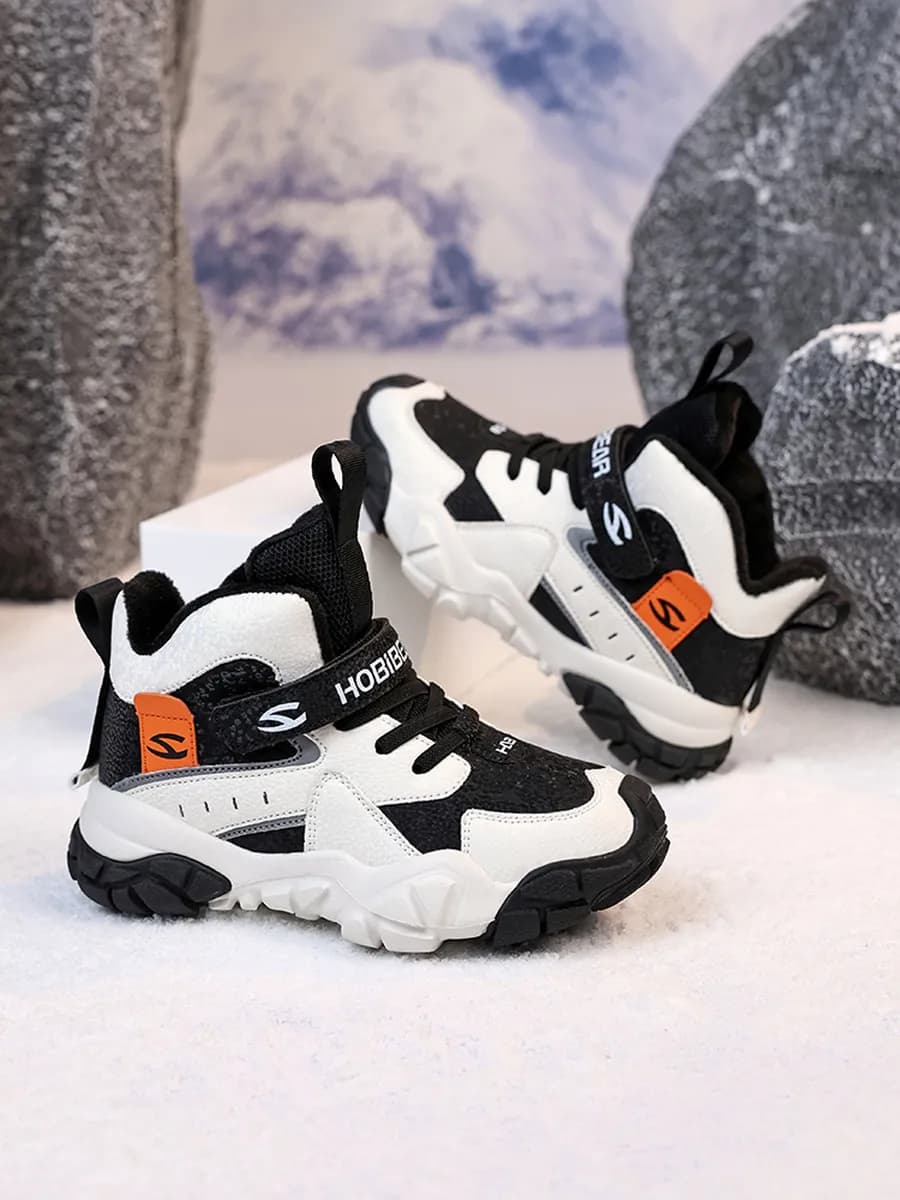 Зимняя спортивная обувь для подростков