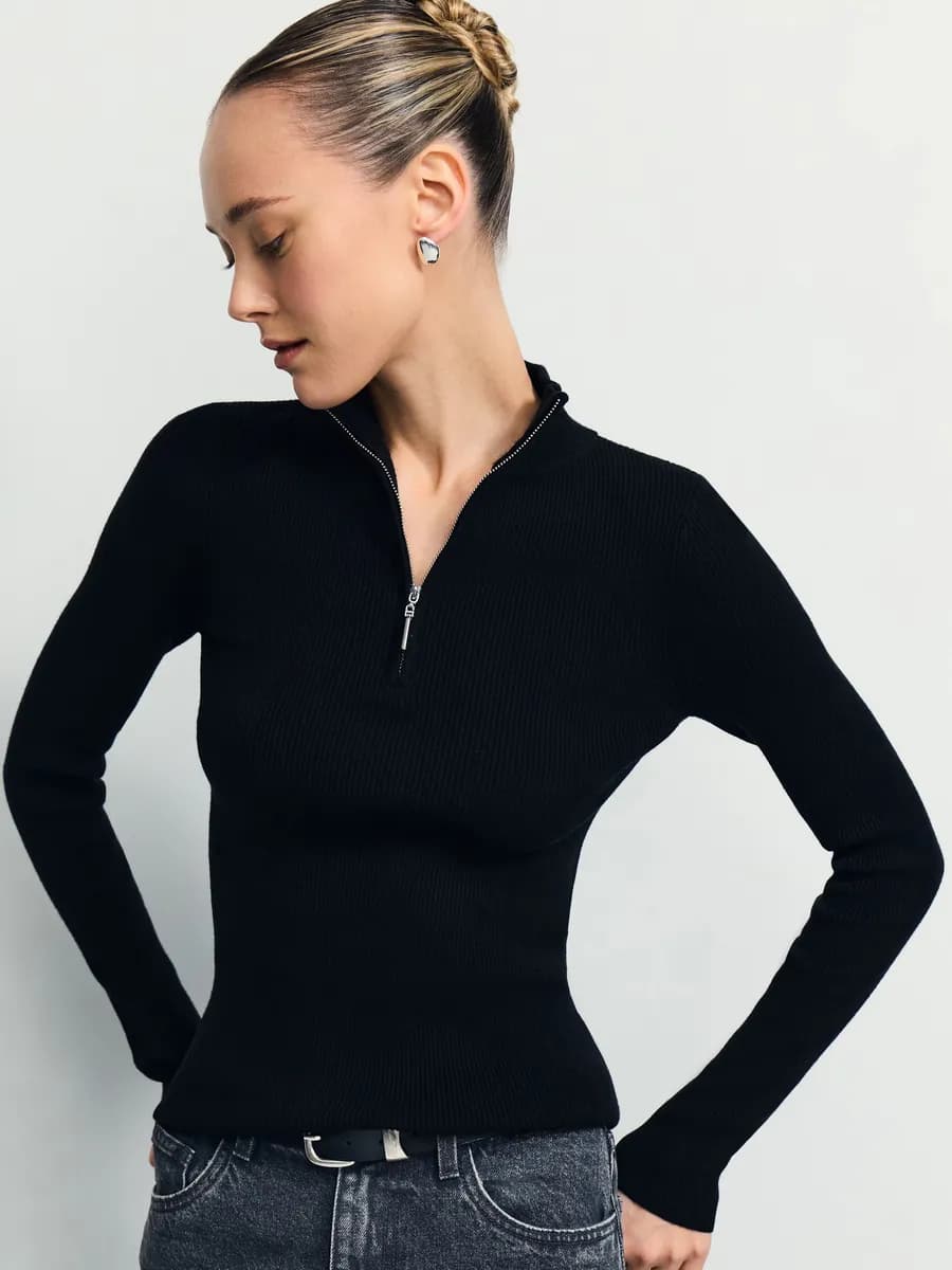 Джемпер тонкий в рубчик с молнией с длинным рукавом