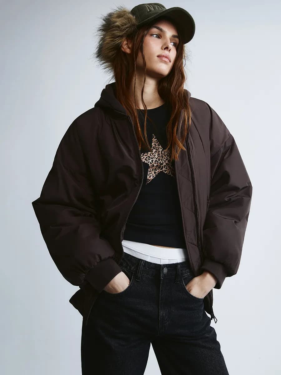 Куртка-бомбер утепленная с трикотажным капюшоном