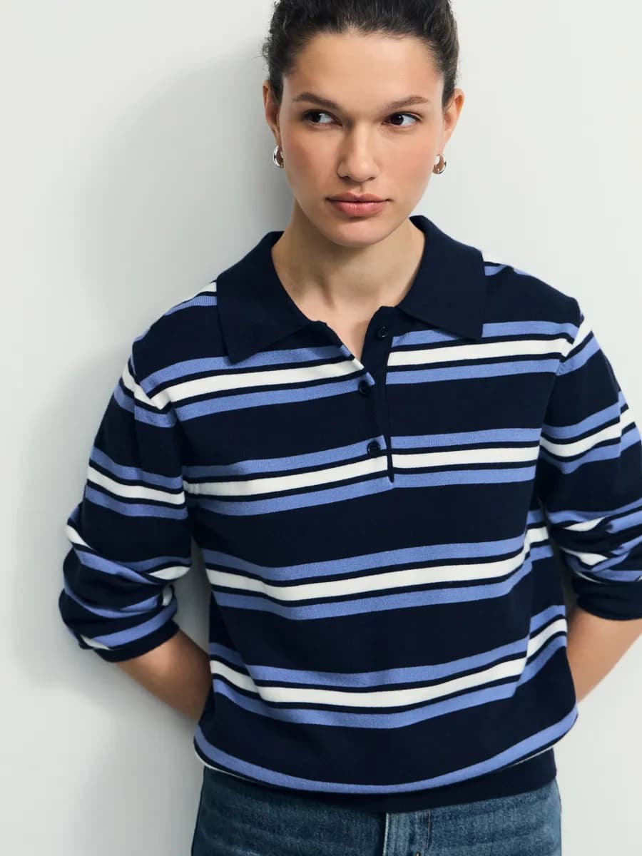 Джемпер тонкий на пуговицах с принтом в полоску