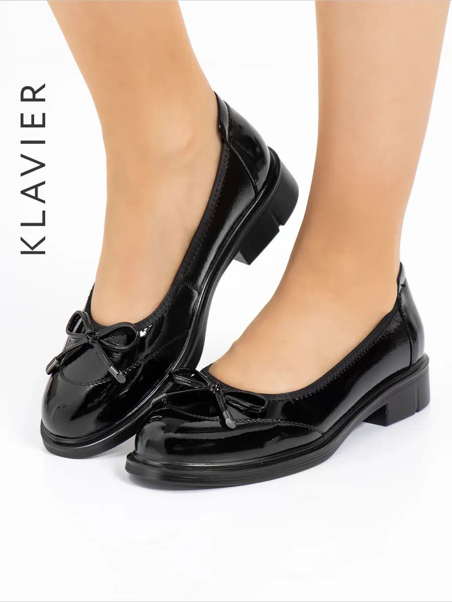 Туфли женские на низком каблуке