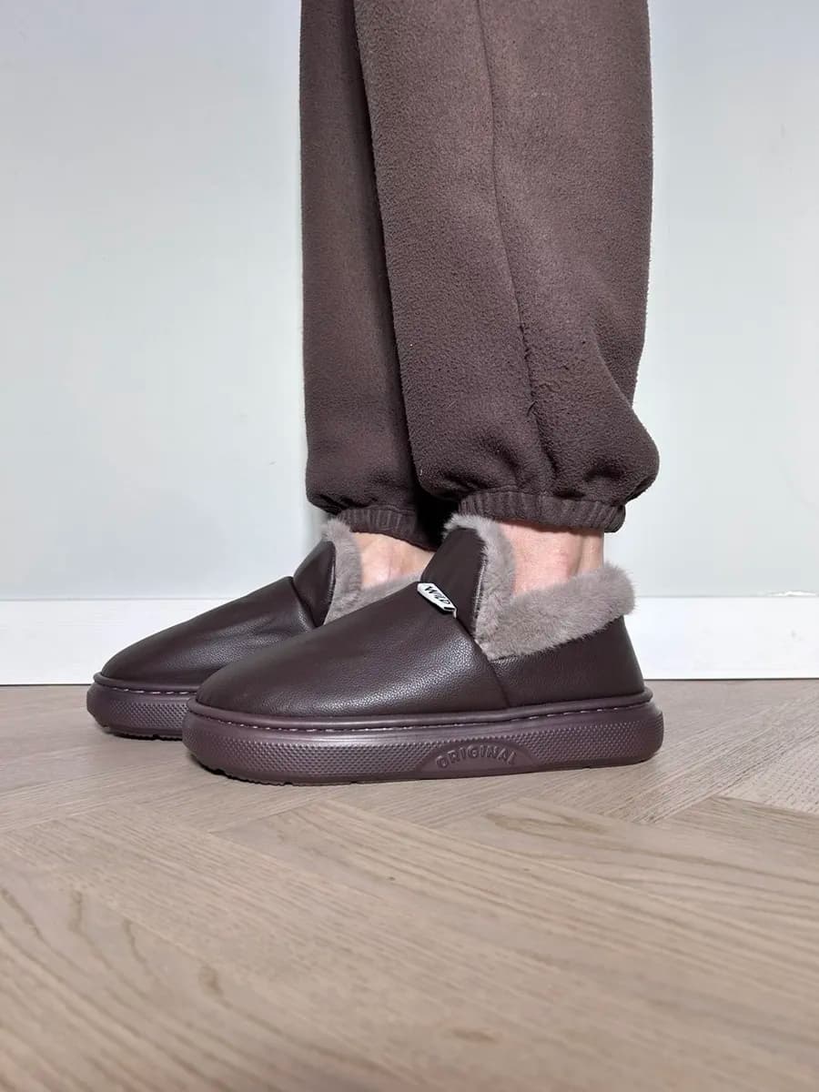 Кожаные теплые тапочки для работы и отдыха