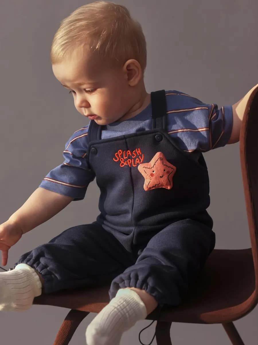 Полукомбинезон c интерактивной деталью из футера с начесом