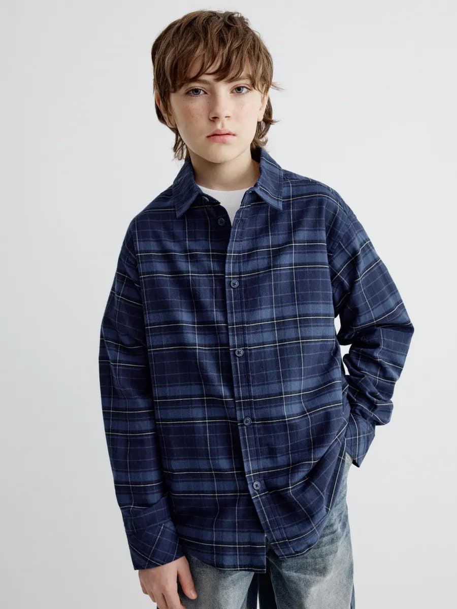 Школьная рубашка в клетку оверсайз темно-синяя