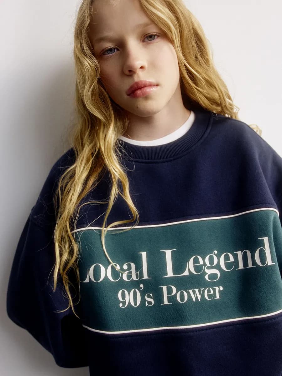 Свитшот оверсайз утепленный с принтом