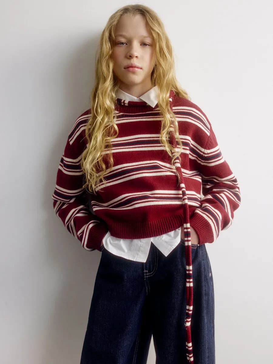 Вязаный джемпер в полоску с узким шарфом в комплекте