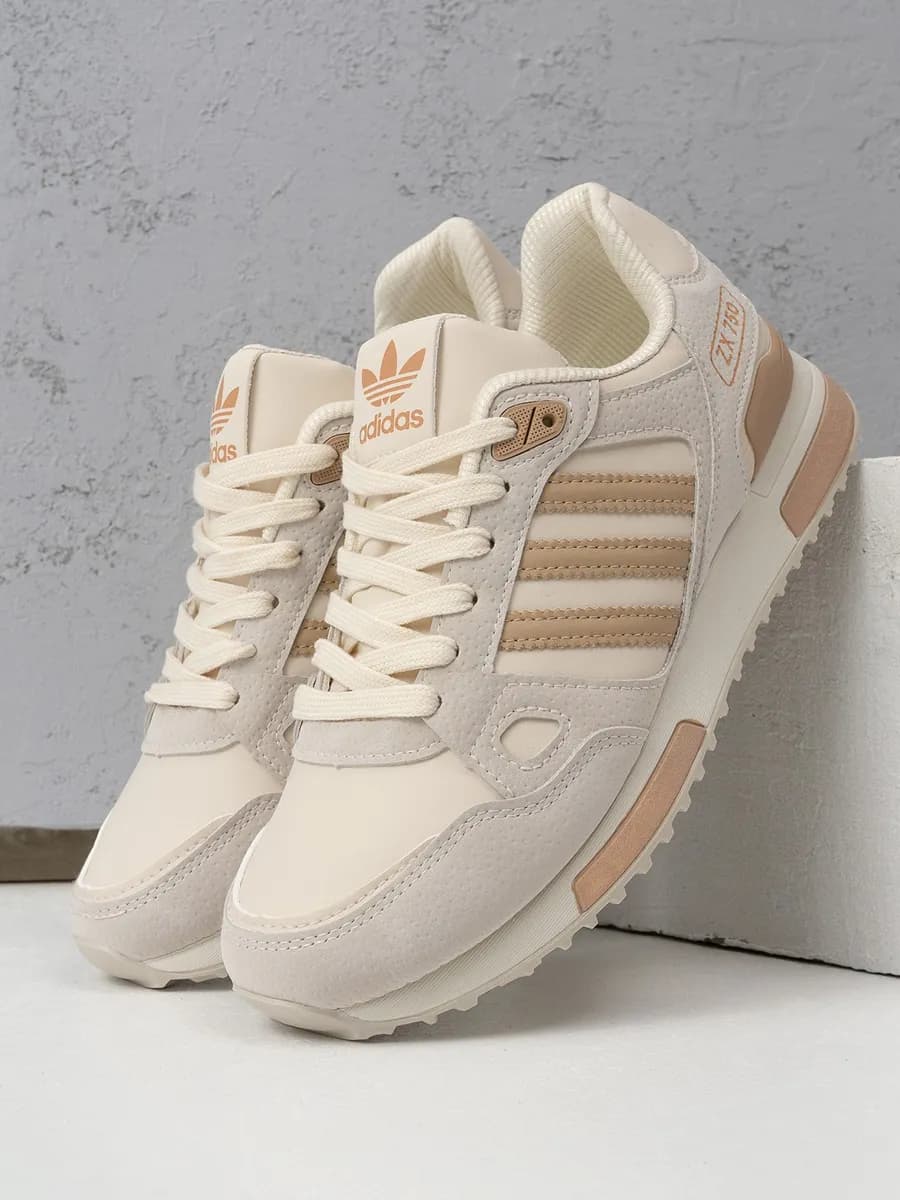 Кроссовки женские подростковые