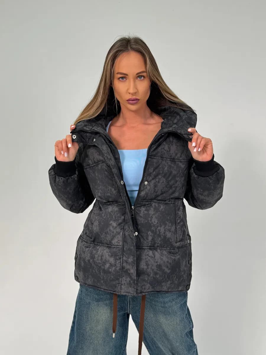 Короткая зимняя куртка с капюшоном, Оверсайз